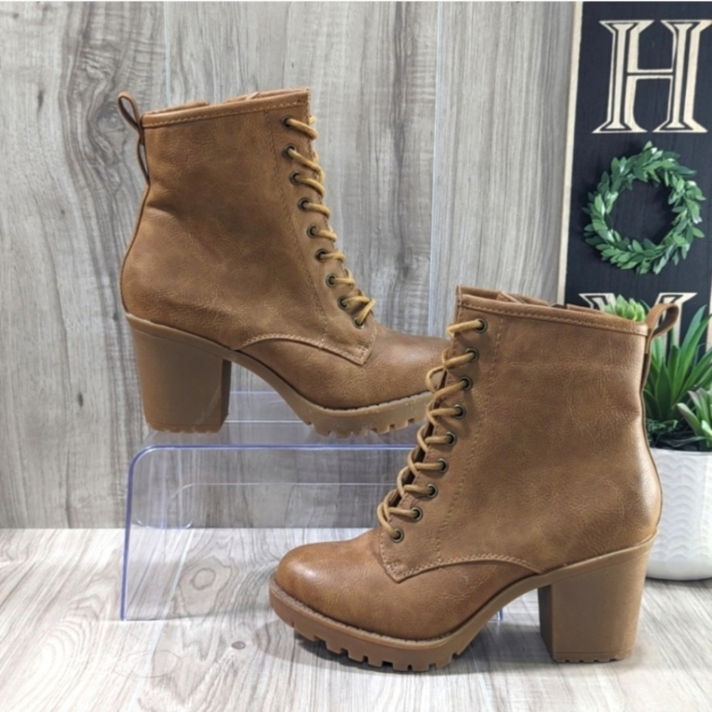 Zigi Girl Chunky Boots Women's Size 6.5 "Kensia" Brown Heeled Lace Up